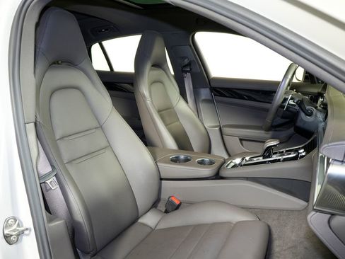 Certified 2022 Porsche Panamera 4 AWD/4WD image 40