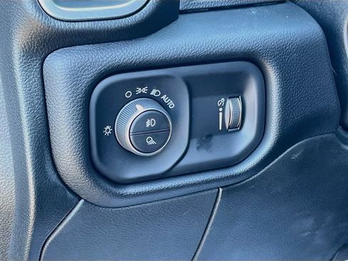 New 2026 RAM 2500 Big Horn AWD/4WD image 10