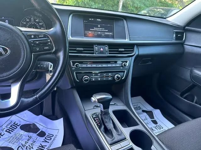 Used 2018 Kia Optima S FWD image 12