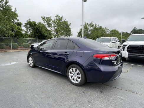 Used 2020 Toyota Corolla LE FWD image 9