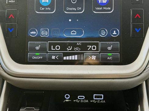 Used 2025 Subaru Outback Premium AWD/4WD image 18