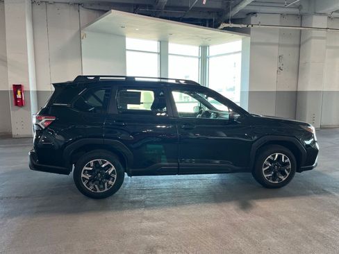 Used 2025 Subaru Forester Premium w/ Convenience Package #1 AWD/4WD image 13