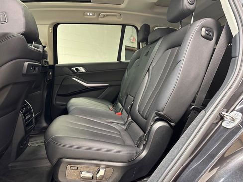 Used 2022 BMW X7 xDrive40i image 30