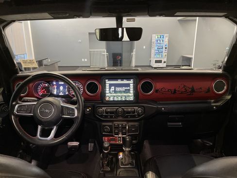 Used 2022 Jeep Gladiator Rubicon w/ LED Lighting Group image 29