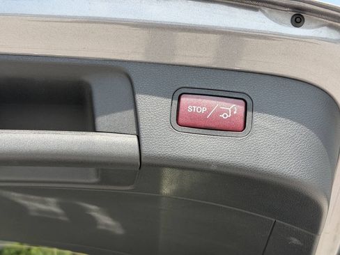 Used 2018 Mercedes-Benz GLA 250 4MATIC w/ Premium Package image 16