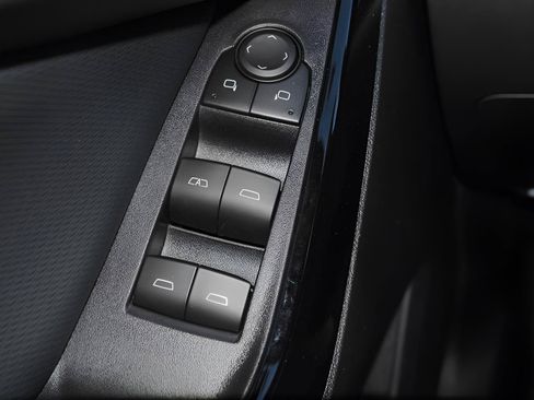 Certified 2026 Chevrolet Equinox LT FWD image 24