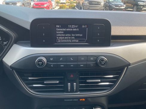 Used 2022 Ford Escape S image 18