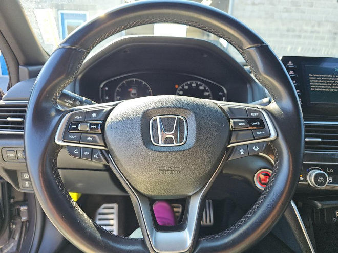 Used 2018 Honda Accord Sport image 13