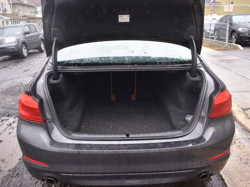 Used 2019 BMW 530i xDrive w/ Convenience Package image 32