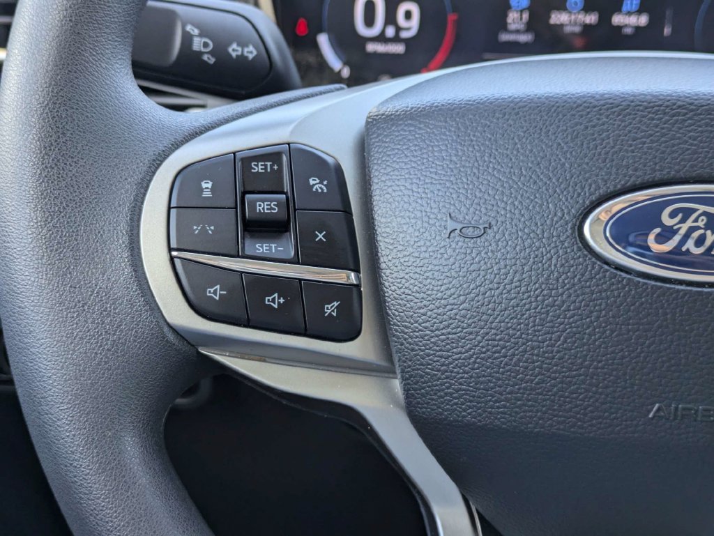 Certified 2026 Ford Explorer Active RWD image 25