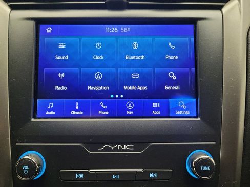 Used 2020 Ford Fusion SE image 25