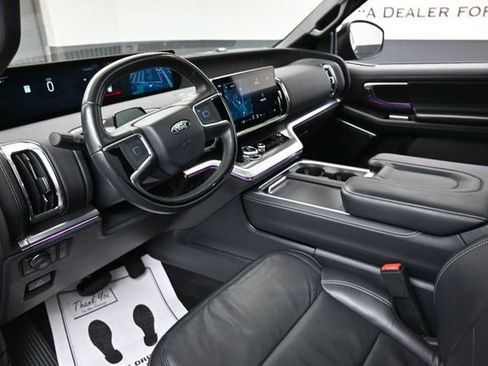 Used 2025 Ford Expedition Max Platinum w/ Stealth Appearance Package AWD/4WD image 19