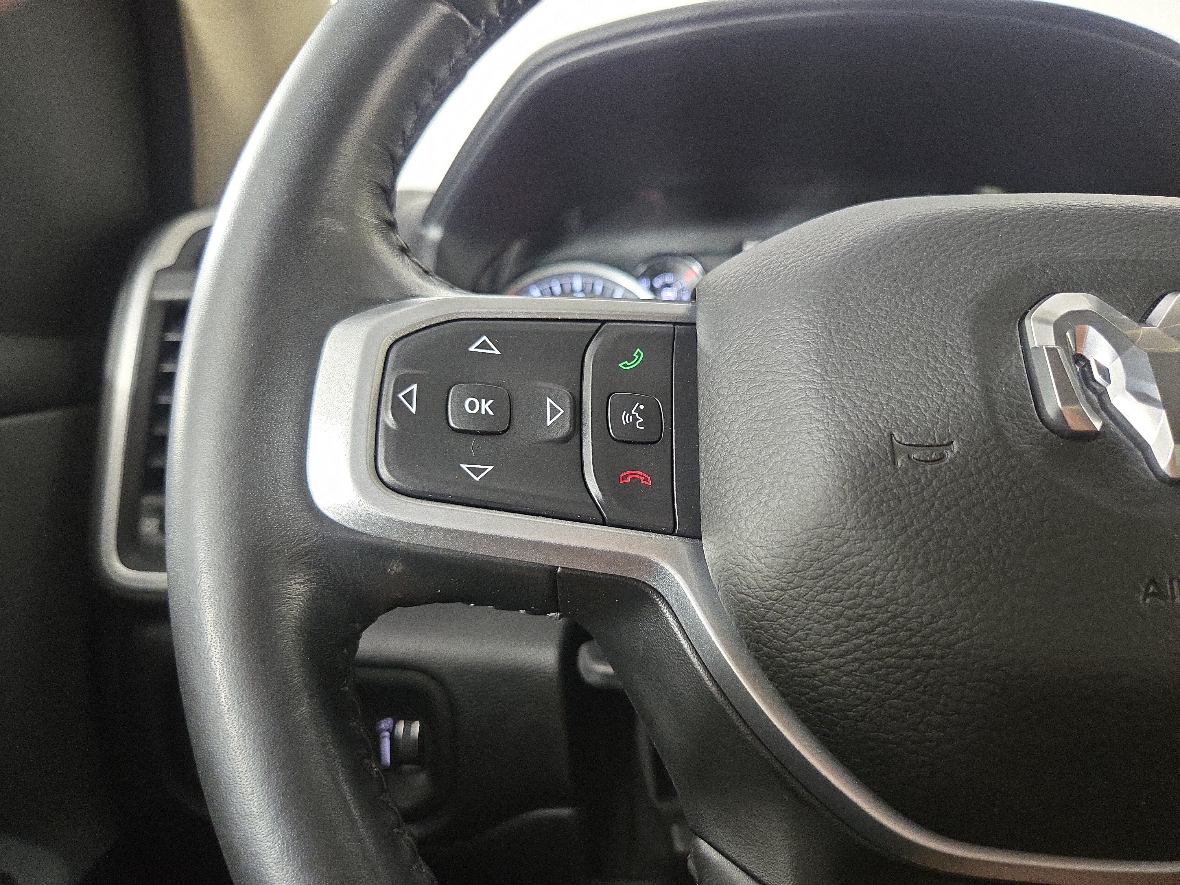 Used 2020 RAM 1500 Big Horn AWD/4WD image 14