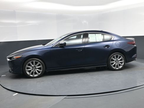 Used 2021 MAZDA MAZDA3 s image 3