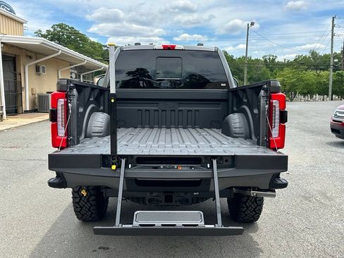 New 2026 Ford F350 Platinum w/ Tremor Off-Road Package AWD/4WD image 9