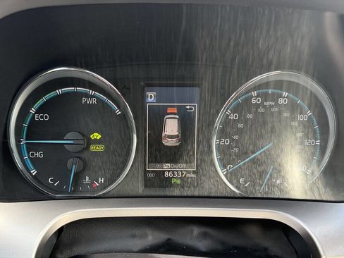 Used 2016 Toyota RAV4 Limited w/ Advanced Technology Package image 17