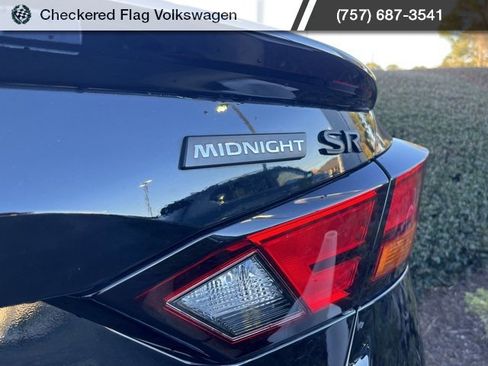 Used 2022 Nissan Altima 2.5 SR w/ Midnight Edition Package image 11