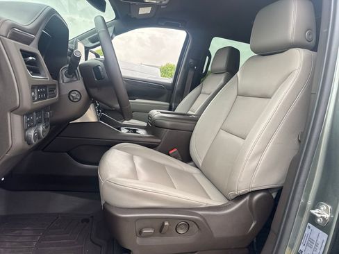 Used 2023 Chevrolet Tahoe Z71 w/ Luxury Package image 15