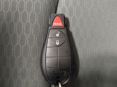 Used 2014 RAM 1500 Express image 32