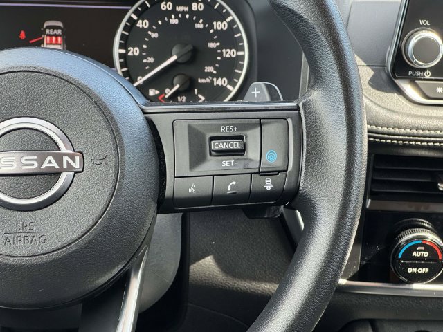Used 2024 Nissan Rogue SV AWD/4WD image 23