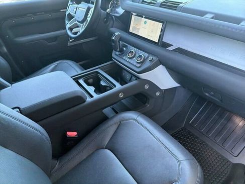 Used 2023 Land Rover Defender 110 SE AWD/4WD image 19