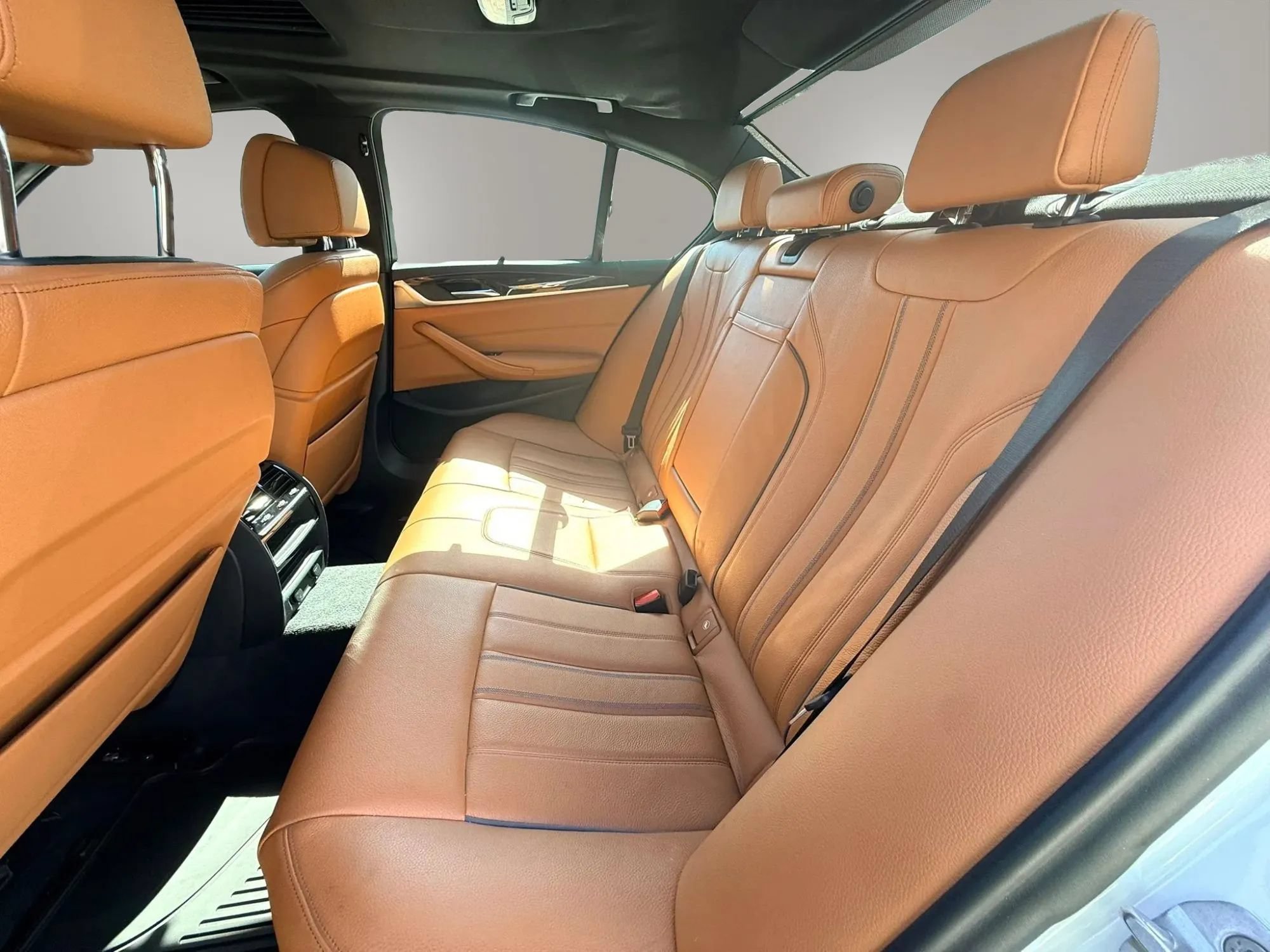 Used 2018 BMW 540i RWD image 12