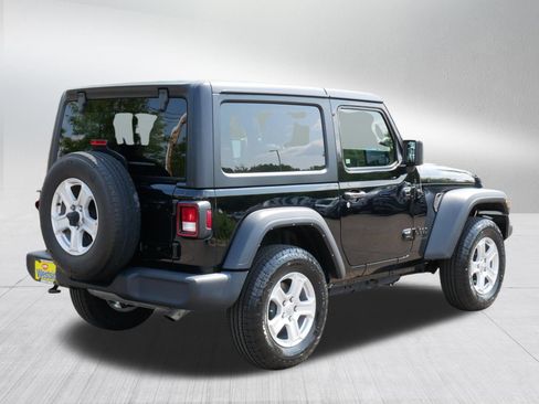 Used 2022 Jeep Wrangler Sport AWD/4WD image 7