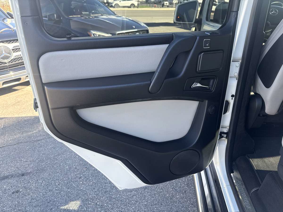 Used 2013 Mercedes-Benz G 550 image 12