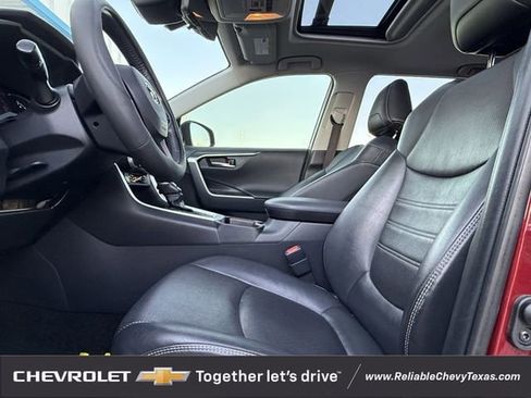 Used 2019 Toyota RAV4 Limited w/ Cold Weather Package image 31