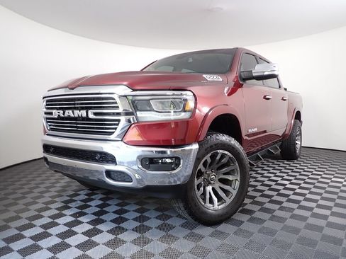 Used 2019 RAM 1500 Laramie AWD/4WD image 2