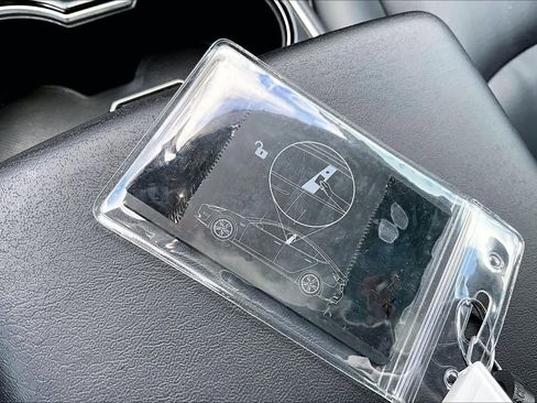 Used 2018 Tesla Model 3 Long Range image 13