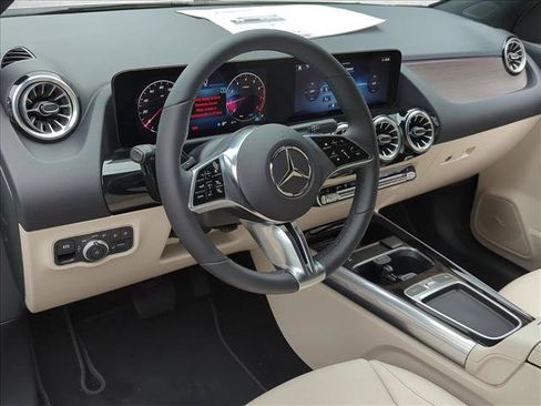 New 2026 Mercedes-Benz GLA 250 image 3