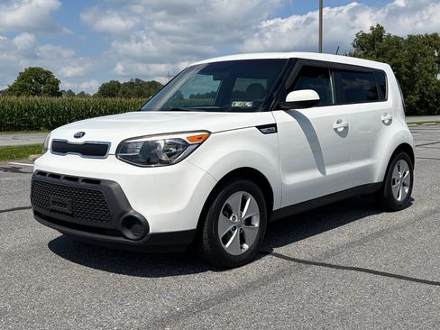 Used 2016 Kia Soul FWD image 1
