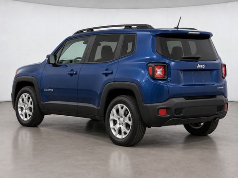 Used 2018 Jeep Renegade Latitude w/ Cold Weather Group AWD/4WD image 5
