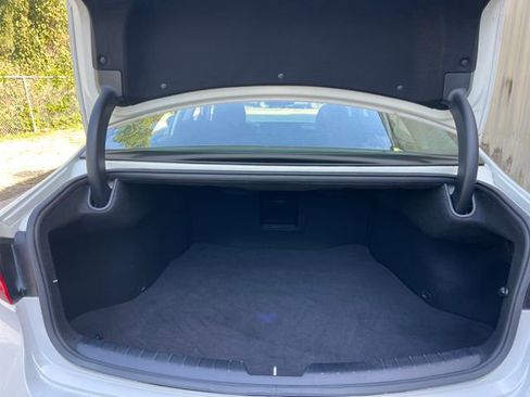 Used 2017 Kia Cadenza Premium w/ Luxury Package image 32