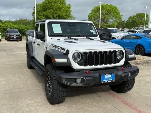 Used 2024 Jeep Gladiator Rubicon image 8