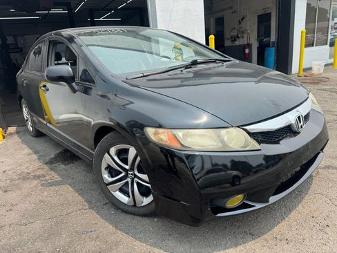 Used 2010 Honda Civic LX image 1
