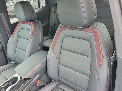 Used 2026 Chevrolet Equinox RS w/ Safety and Technology Package FWD image 12