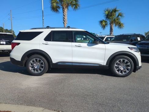 New 2026 Ford Explorer Platinum RWD image 3