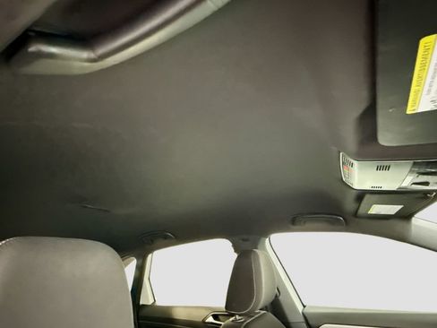 Used 2024 Volkswagen Jetta Sport image 16