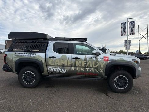 Certified 2025 Toyota Tacoma TRD Off-Road w/ TRD Off Road Premium Package AWD/4WD image 4