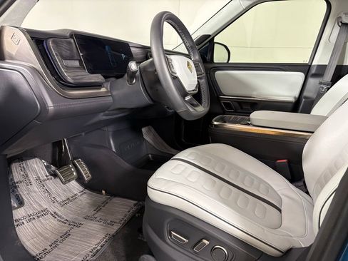 Used 2022 Rivian R1T Adventure image 26