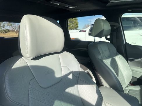 Used 2023 Kia Telluride SX Prestige X-Line image 32