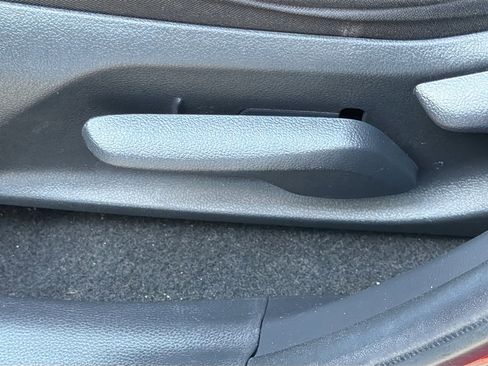 Used 2020 Toyota RAV4 LE image 23