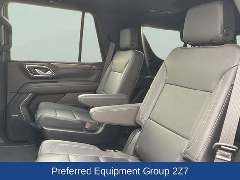 Used 2023 Chevrolet Tahoe Z71 w/ Luxury Package AWD/4WD image 16