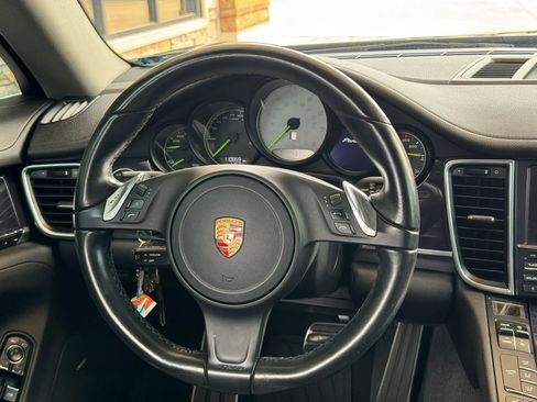 Used 2016 Porsche Panamera S RWD image 9