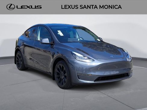 Used 2023 Tesla Model Y Long Range AWD/4WD image 3
