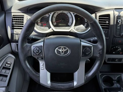 Used 2014 Toyota Tacoma PreRunner w/ Convenience Package RWD image 13