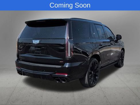 Used 2025 Cadillac Escalade V w/ LPO, ONYX Package image 6