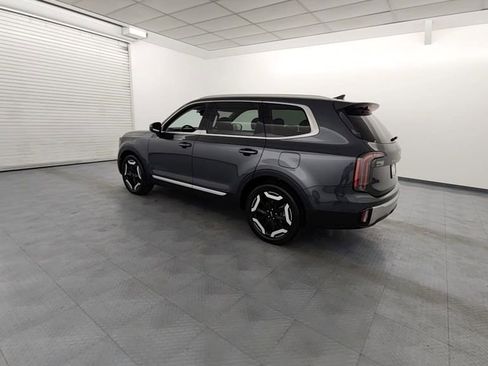 Used 2023 Kia Telluride EX image 6